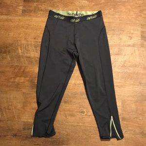 Arie Grey Capri Leggings